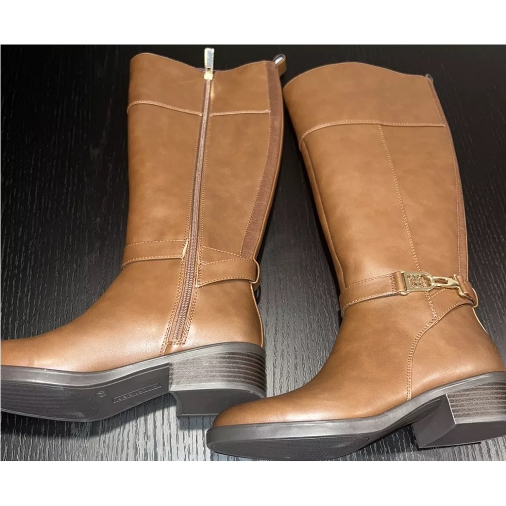 Tommy Hilfiger Women's Felvia Knee High Boot  (size 7.5)